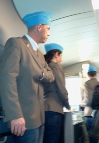 Westbahn Stewards in grauen Uniformen